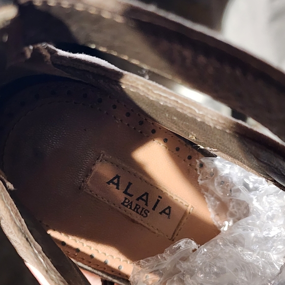 ALAIA Taupe/Brown Suede Heels, size 40 - Picture 7 of 8